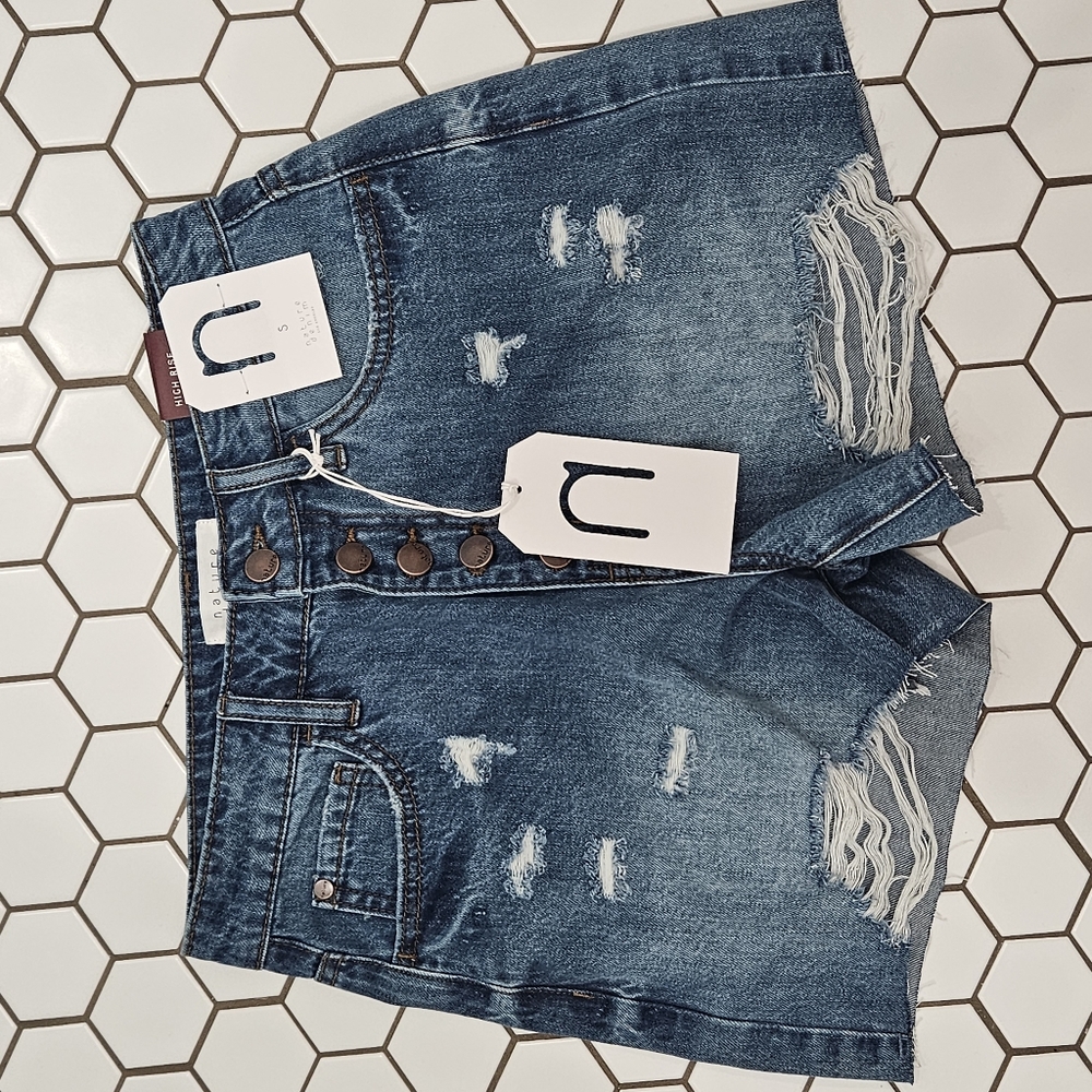NATURE DENIM HIGH RISE SHORTS - Picture 2 of 3